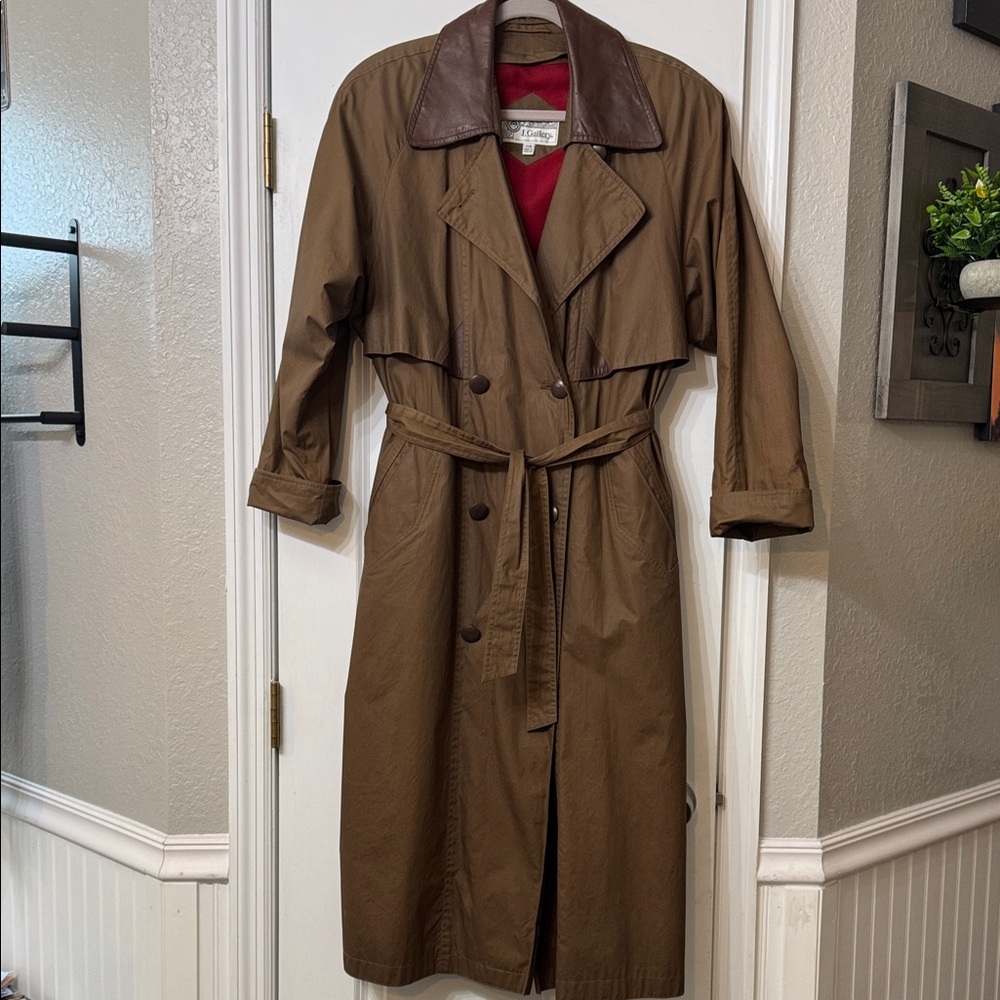 J. Gallery Vintage Double Breasted Trench/Rain Coat with Leather Detailing